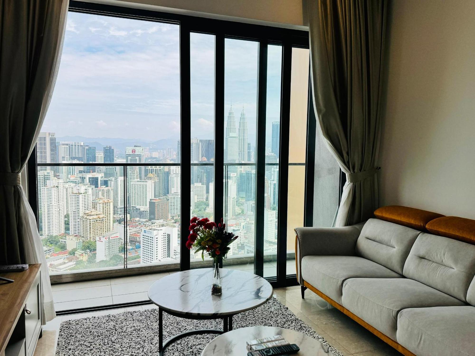 Lucantia Serviced Suites กัวลาลัมเปอร์ ภายนอก รูปภาพ