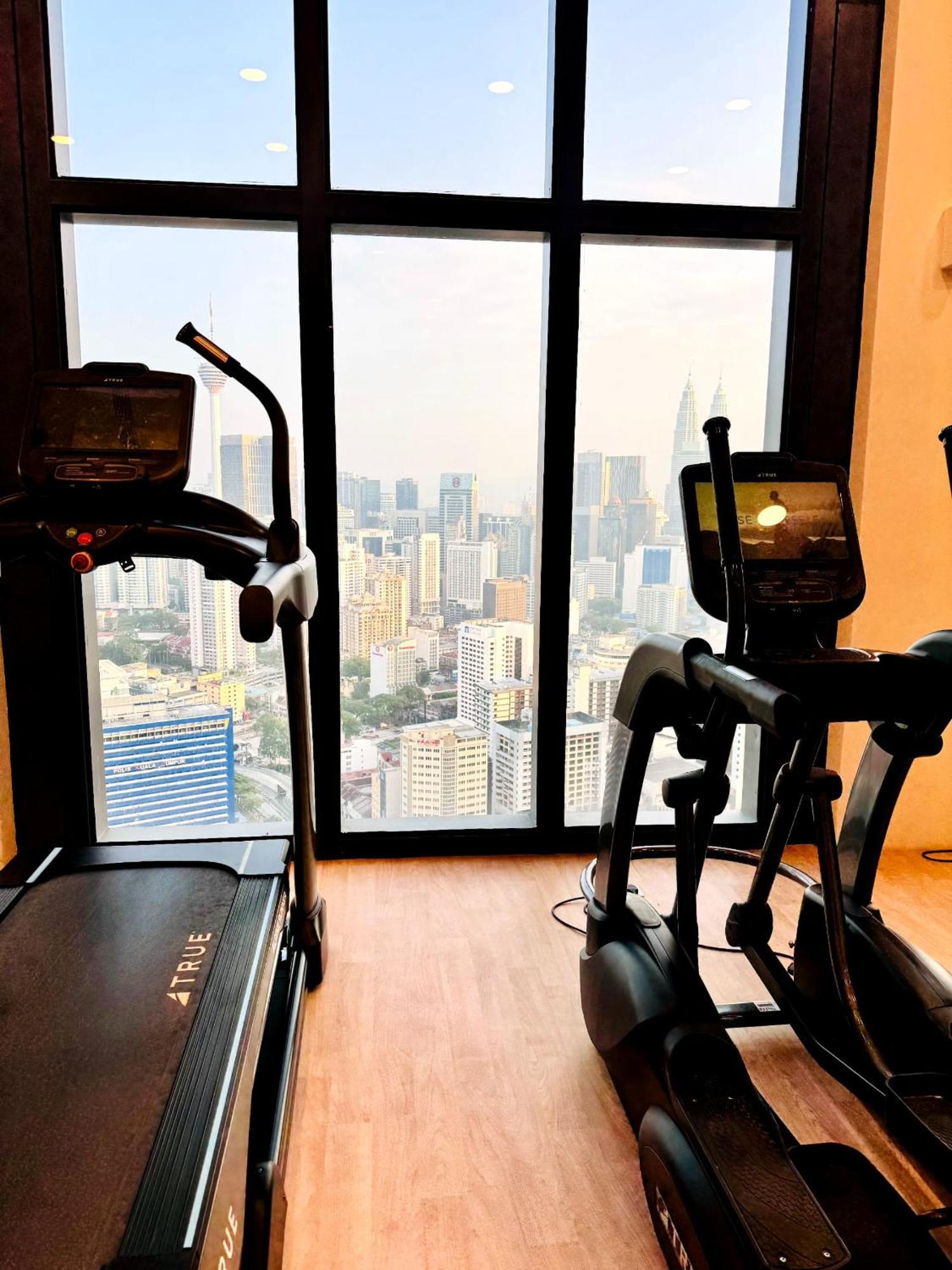 Lucantia Serviced Suites กัวลาลัมเปอร์ ภายนอก รูปภาพ