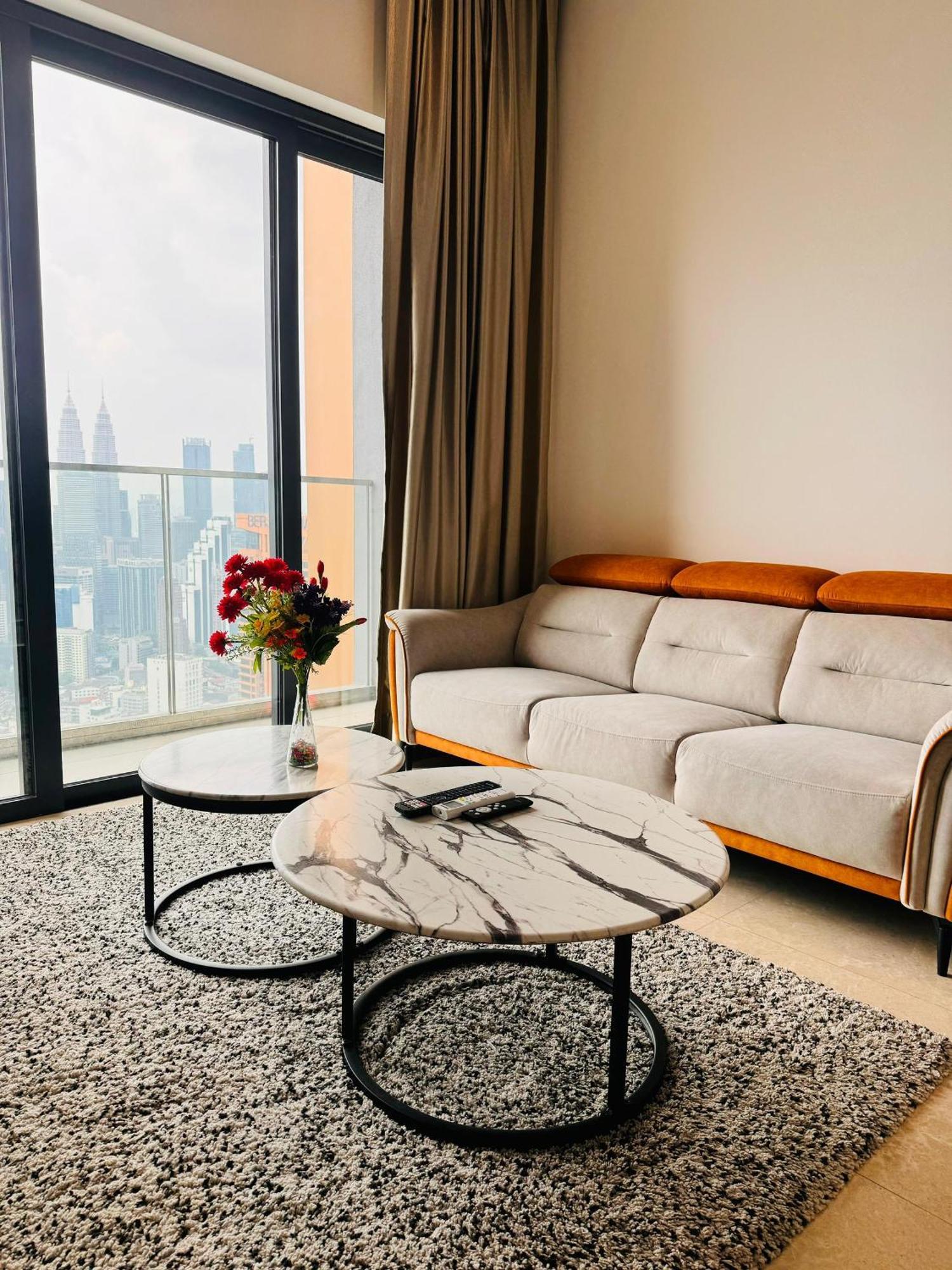 Lucantia Serviced Suites กัวลาลัมเปอร์ ภายนอก รูปภาพ